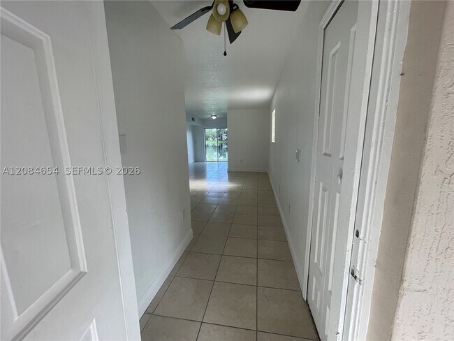 Foto del edificio - 1251 SE 31st Ct