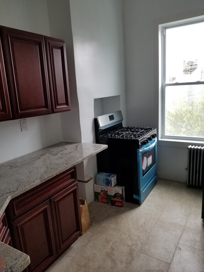 132 Grove St, Brooklyn, NY 11221 House Rental in Brooklyn, NY