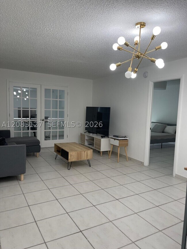 Foto del edificio - 1200 NE Miami Gardens Dr