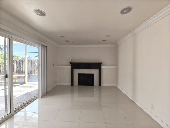 Foto del edificio - 2086 Fairway Glen Dr