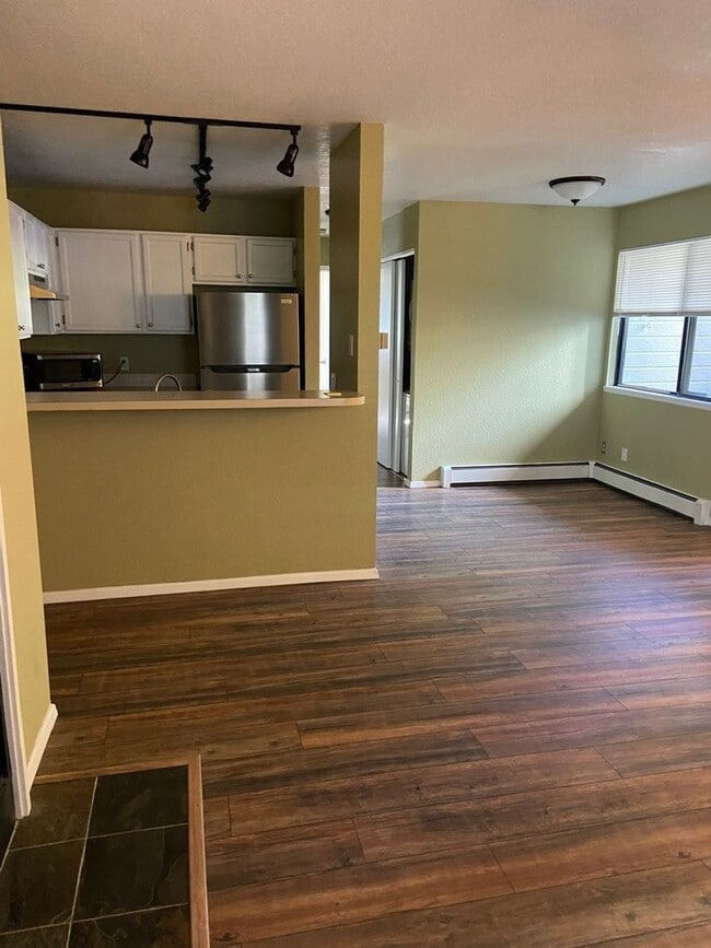 Photo - Condo in Pendleton Square