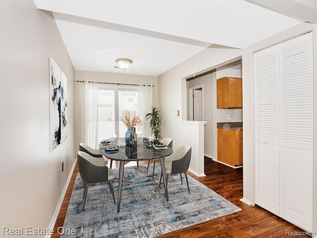 Foto del edificio - 1323 Laurel Valley Dr