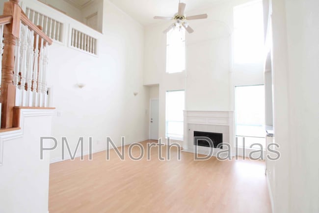 Building Photo - 3835 Walden Way