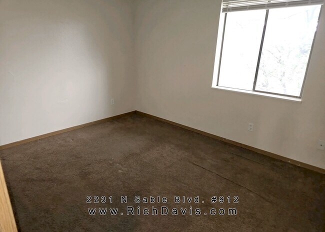 Foto del edificio - Large 1 bed with washer and dryer hookup