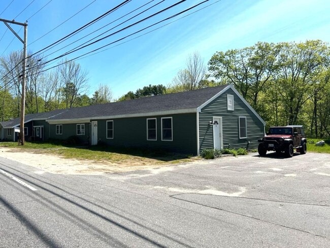 Building Photo - 1294 US-1 Apt F