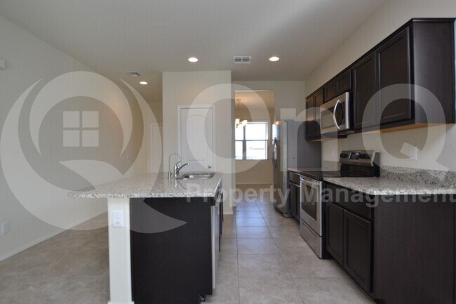 Building Photo - 11605 E Lupine Ln
