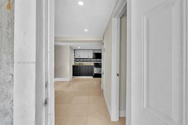 Foto del edificio - 921 NW 110th St