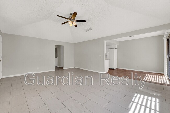 Building Photo - 6611 Silverstream Ave