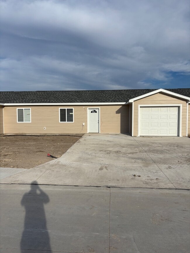 Building Photo - NP Rentals - 2315 W 18th St #6