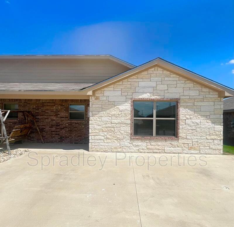 1573 Kal Ct, Belton, TX 76513 Condo for Rent in Belton, TX