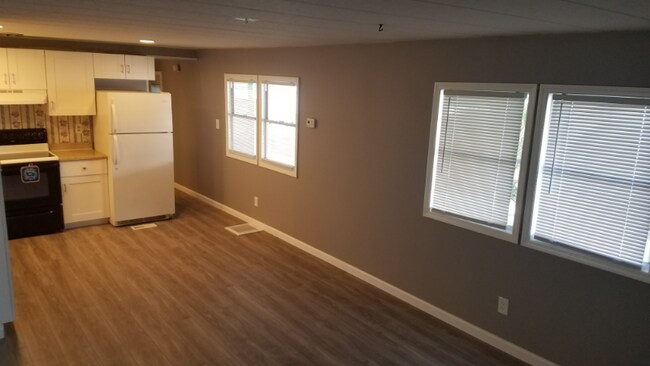 Foto del edificio - 1280 Lakeview Rd
