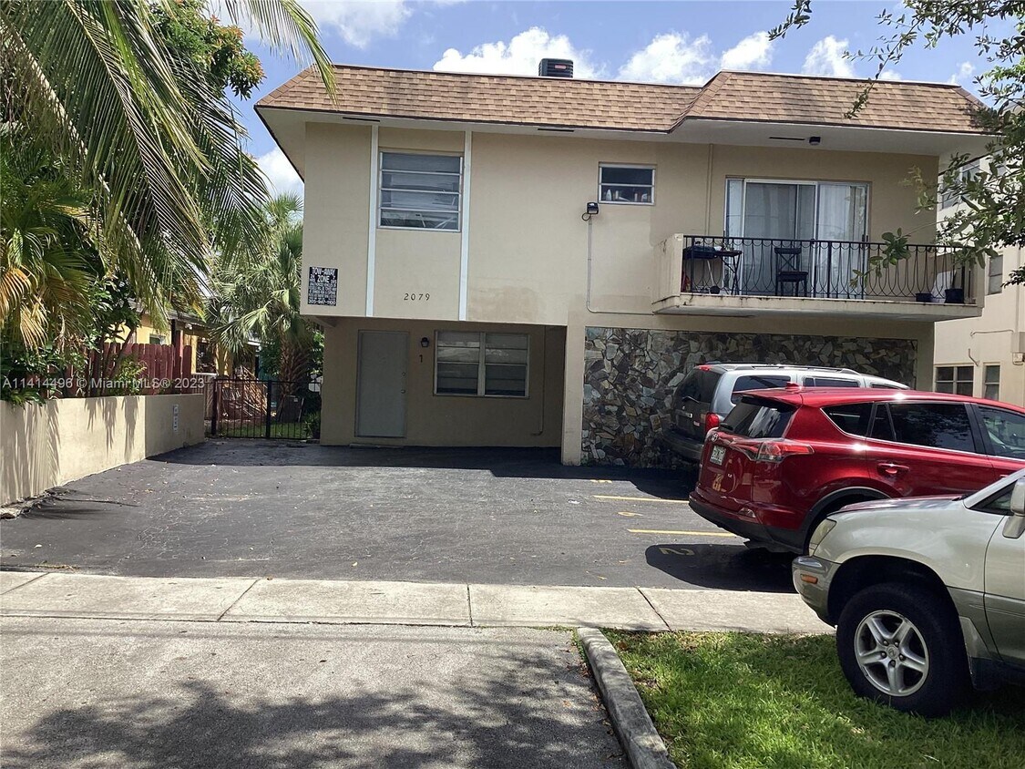 2079 NE 167th St Unit 2, North Miami Beach, FL 33162 Room for Rent in