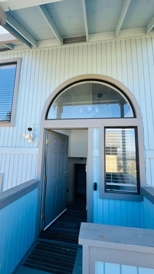 Building Photo - 23460 Lakeridge Ave