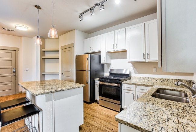 Building Photo - Vitae Residences