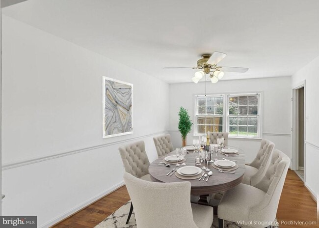 Foto del edificio - 1549 Bruton Ct