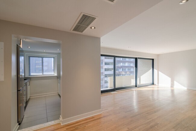 Photo du bâtiment - 3435 Rue Drummond