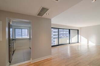 Building Photo - 3435 Rue Drummond