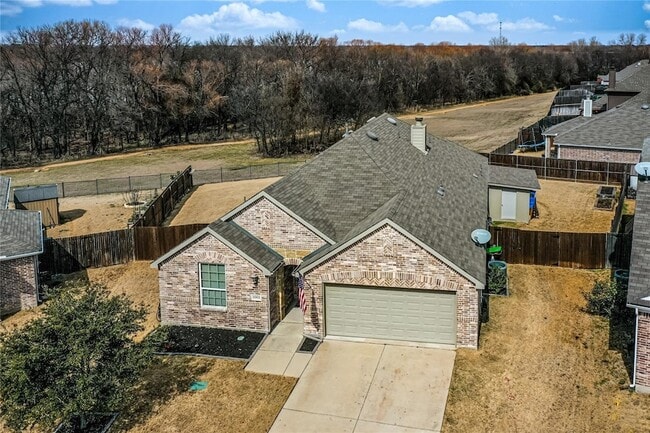 Building Photo - 1001 Perennial Ln