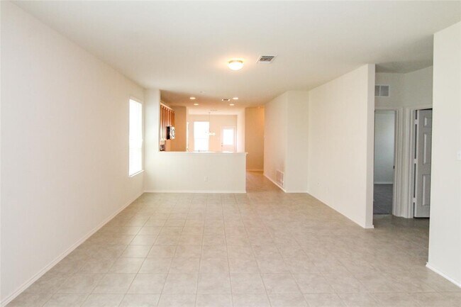 Building Photo - 259 Silktassel Way