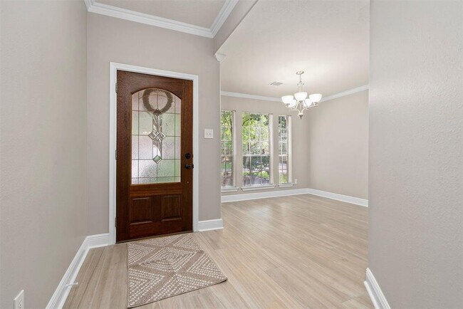 Building Photo - 43 E Russet Grove Cir