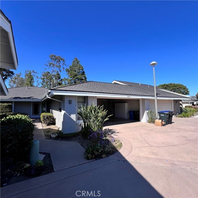 Foto principal - 24651 Sunrise Ct
