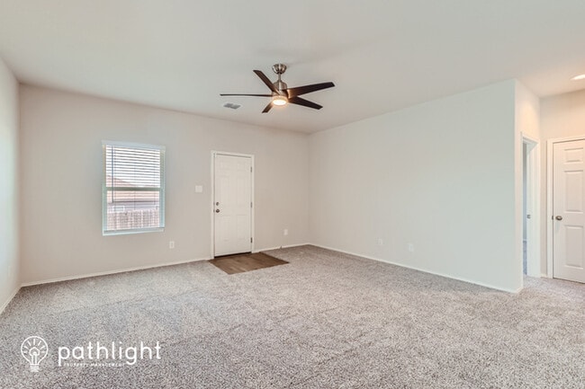 Building Photo - 13043 Heathers Elm, St Hedwig, TX, 78152