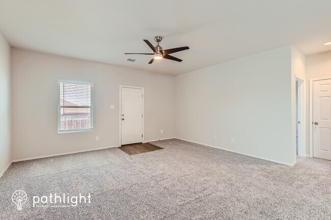 Foto del edificio - 13043 Heathers Elm, St Hedwig, TX, 78152