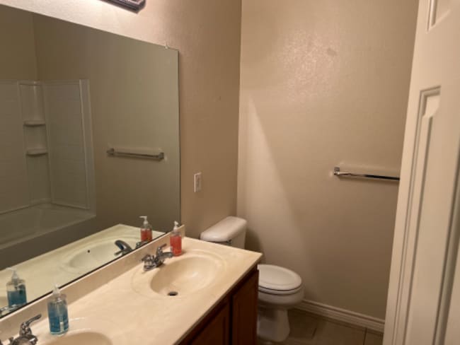 Foto del edificio - 1738 Summerwood Ln