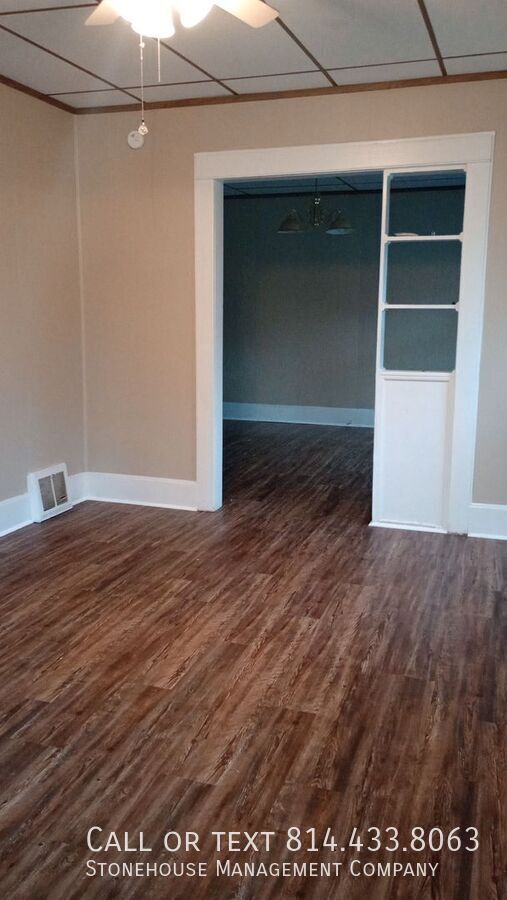 Foto del edificio - 1409 E 7th St