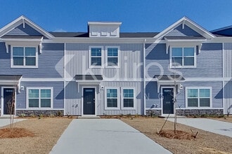 Building Photo - 2225 Banyon Cir