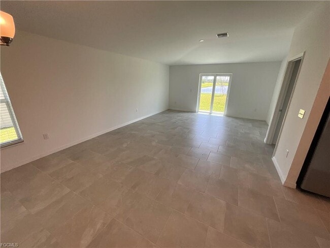 Building Photo - 3850 Treasure Oak Wy