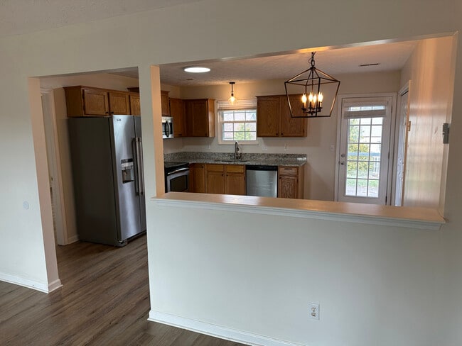 Foto del edificio - 7643 Cotton Patch Rd