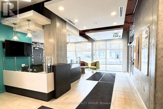 Photo du bâtiment - 105 Champagne Ave S