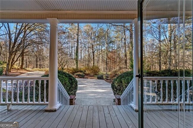 Foto del edificio - 344 Lost Creek Dr NW