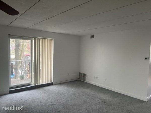 Foto del edificio - 2 br, 1 bath Condo - 296 Commercial St, 21...