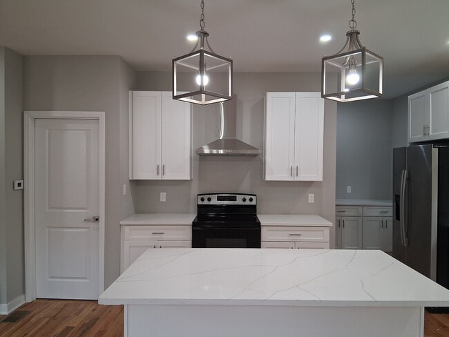 Building Photo - 3175 Tackett Rd