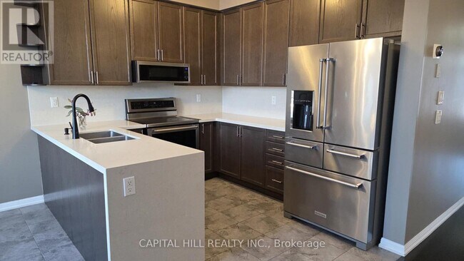 Photo du bâtiment - 72 Hurst Dr