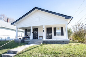 Building Photo - 423 Villa Ave