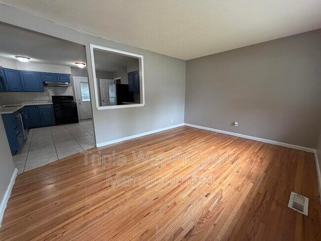 Foto del edificio - 714 Undercliff Dr