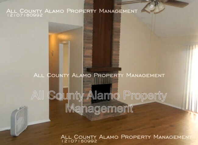 Foto del edificio - 3333 Stoney Square