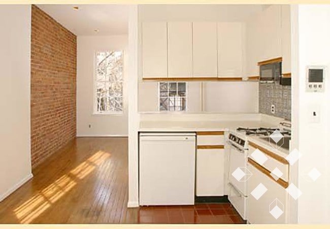 Building Photo - 235 East 81st Street