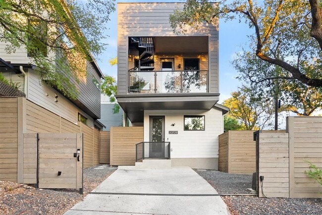 Foto del edificio - 2209 Rae Dell Ave