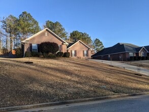 Building Photo - 4557 Country Glen Cir