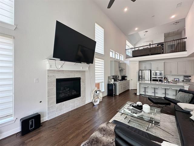 Building Photo - 8721 Paradise Dr