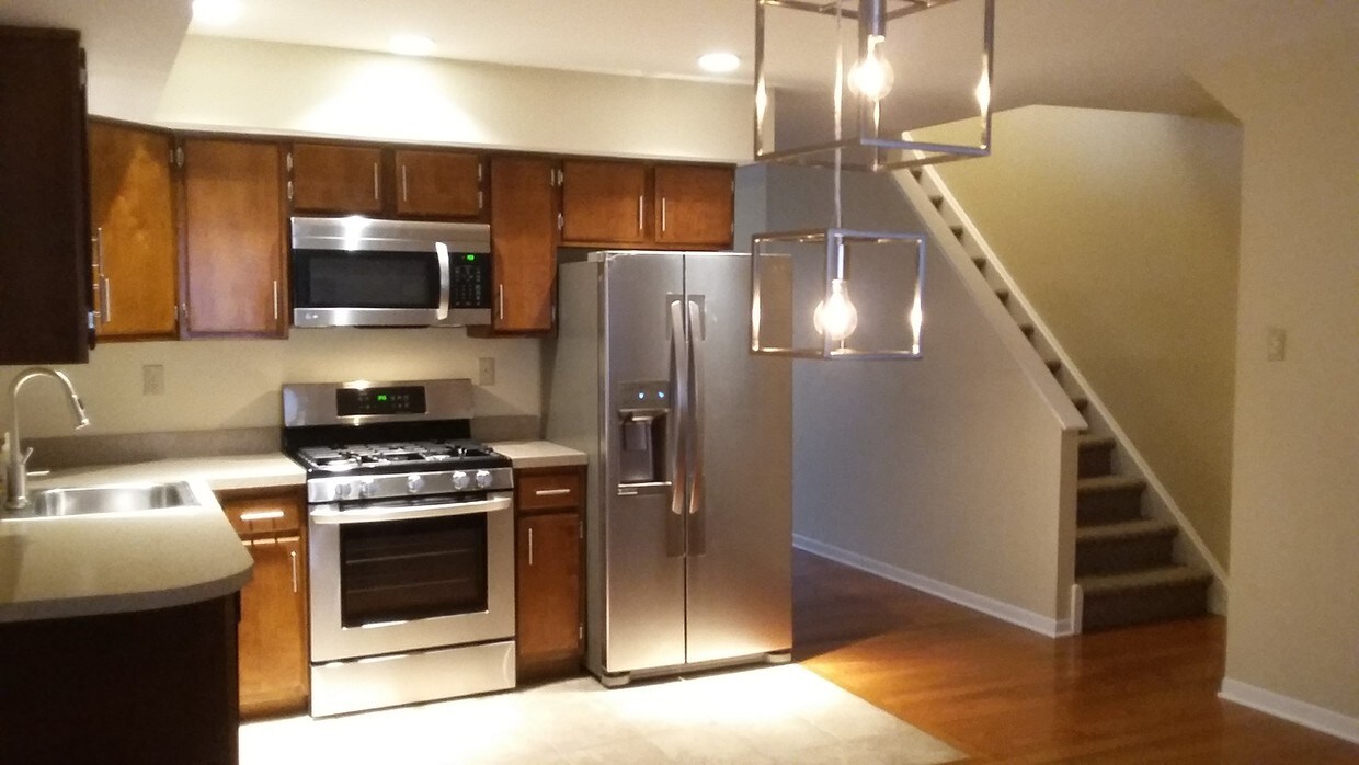Brand new LG range. microwave, refrig. - 826 N 26th St