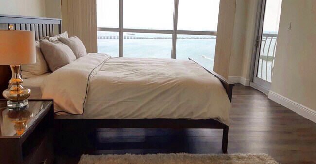 Foto del edificio - 1750 N Bayshore Dr