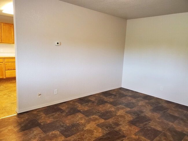 Foto del edificio - 431 Judith Rd