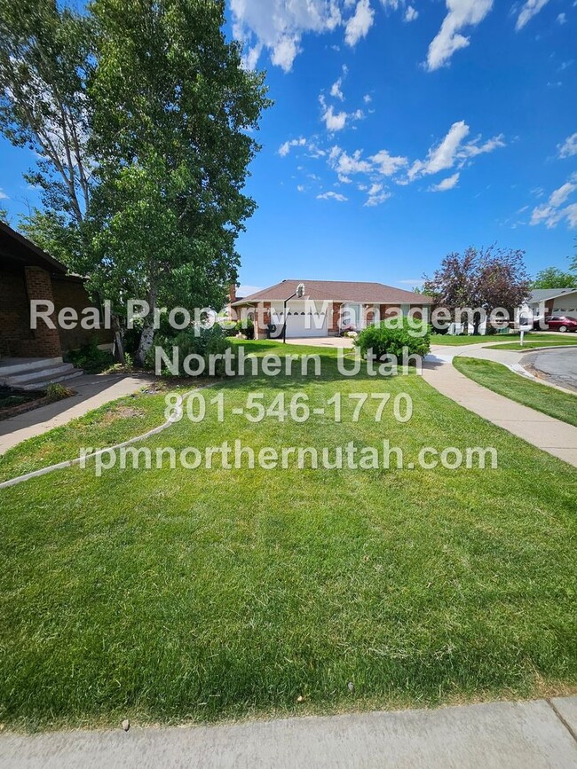 Foto del edificio - 5 Bedroom 3 Bath Home in Fruit Heights Com...