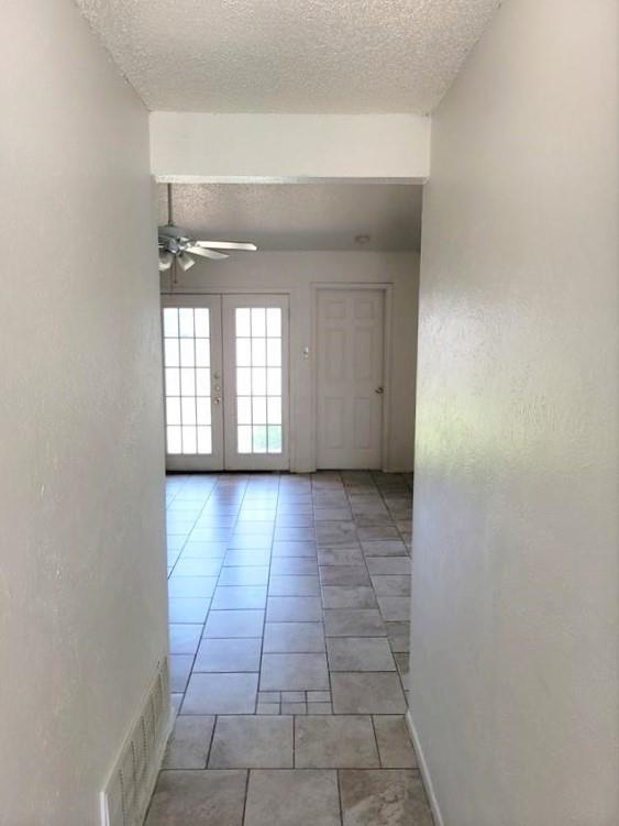 Building Photo - 3408 Lynridge Dr