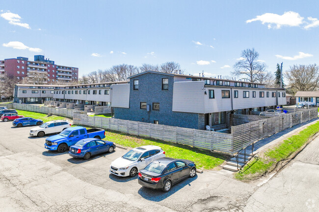 Building Photo - 240-280 Montmorency